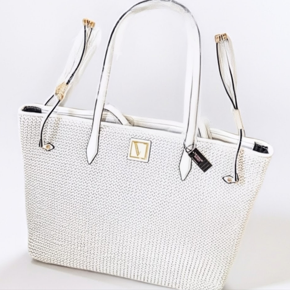 Nip luxury VS ivory faux raffia vegan gold tone v jumbo shoulder bag limited ed